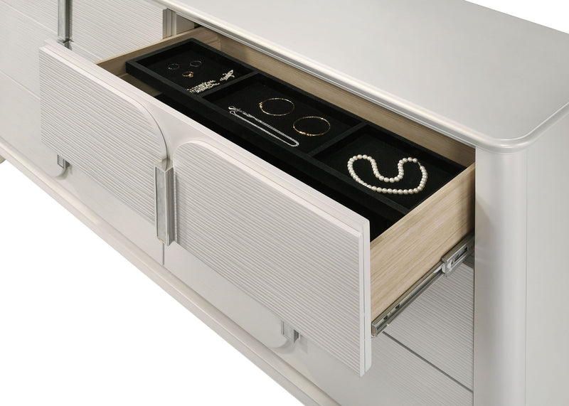 Laveda - Dresser - White