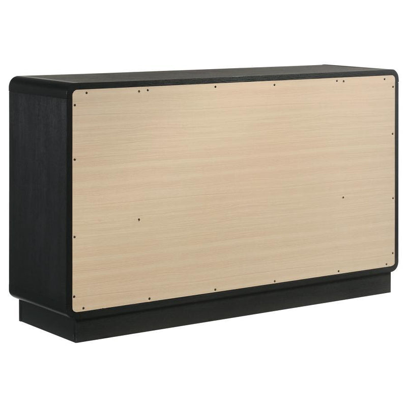 Cavelle - 6-Drawer Dresser