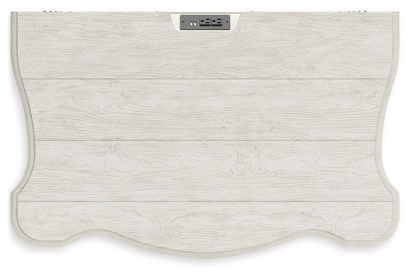 Arlendyne - Three Drawer Night Stand - Antique White