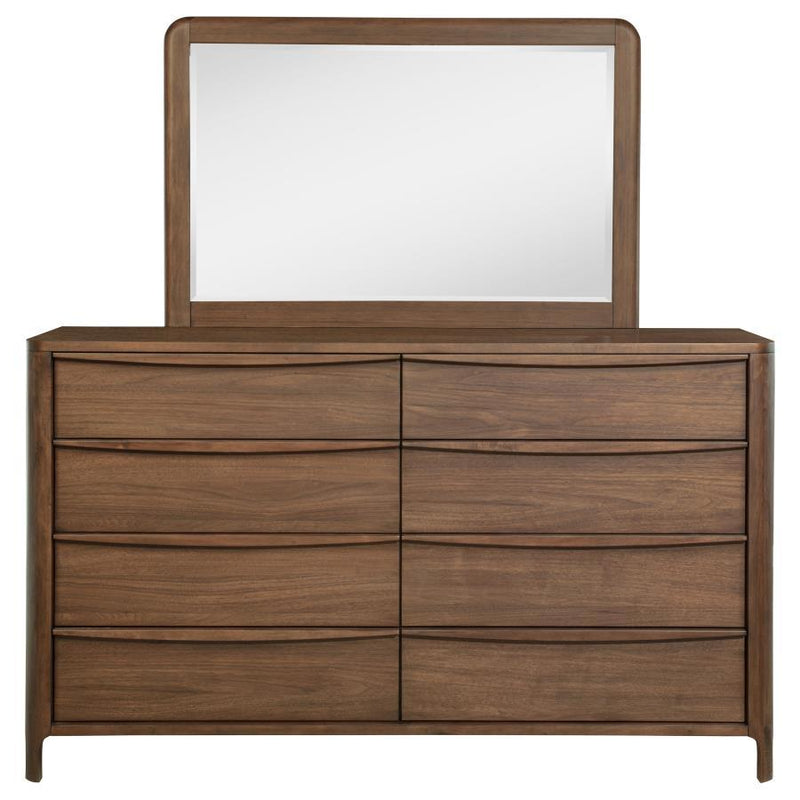 Maderia - 8-Drawer Dresser