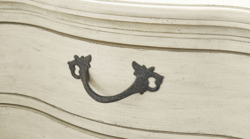 Arlendyne - Dresser And Mirror - Antique White