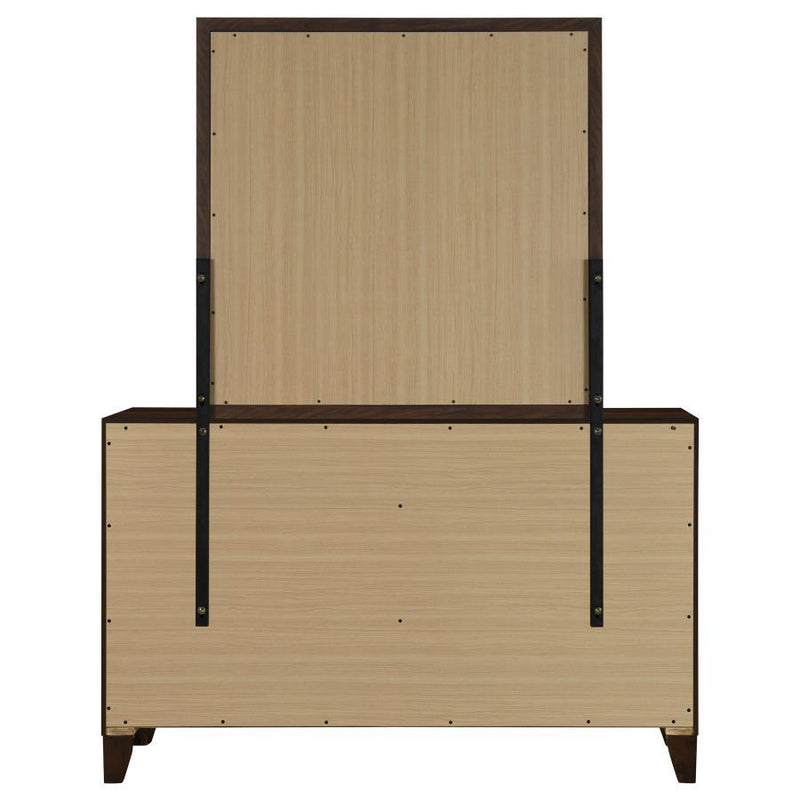 Welsley - 6-Drawer Dresser