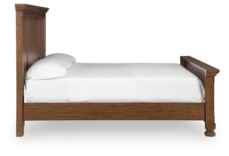 Zackaryn - King Panel Bed - Warm Brown