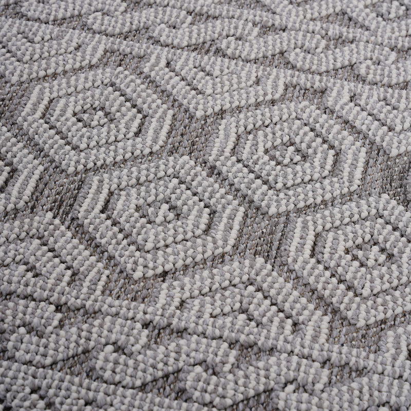 Guros - 8' X 10' Geometric Indoor / Outdoor Area Rug - Gray / White