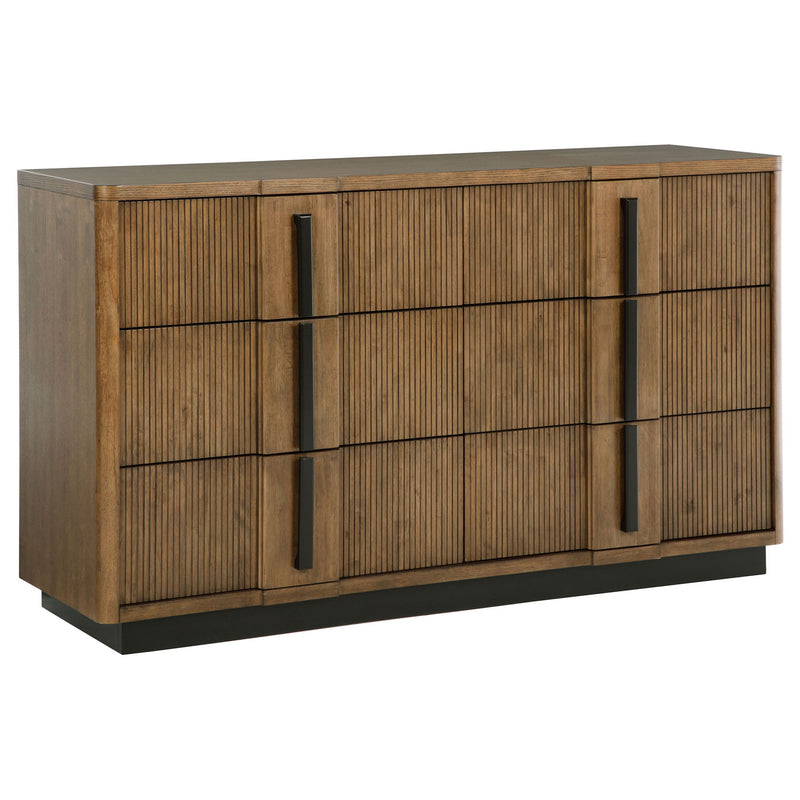 Moraga - 4 Piece Queen Bedroom Set With Fluted Headboard - Ash Brown